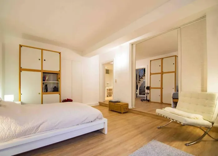 Ground Floor In Villa In Charlottenburg Garden View