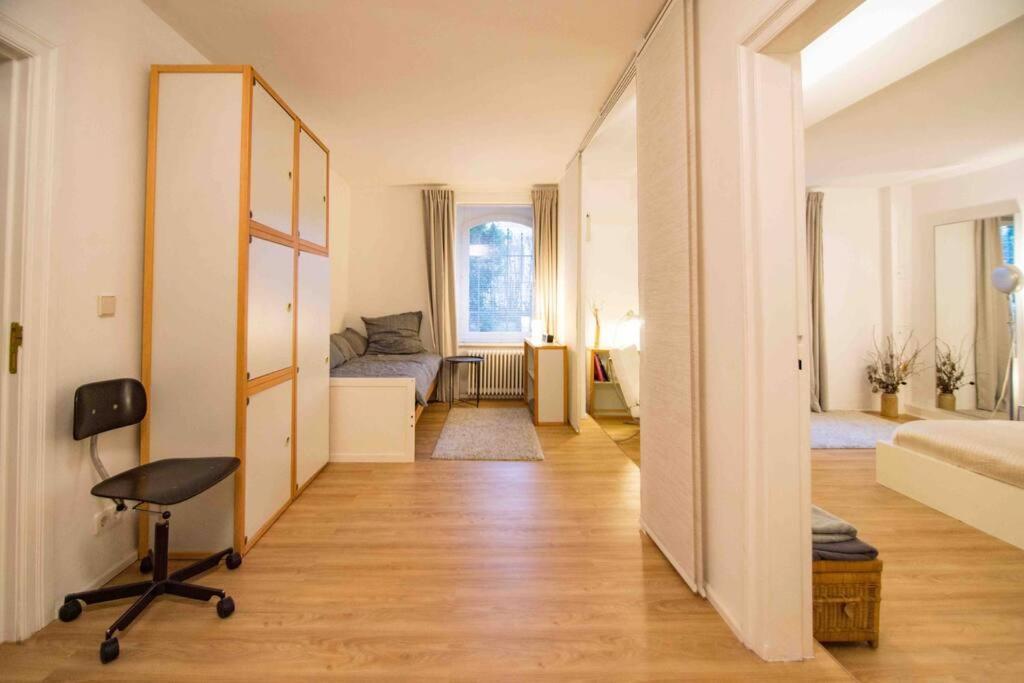 Ground Floor In In Charlottenburg Garden View