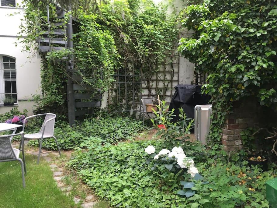 Ground Floor In In Charlottenburg Garden View Apartamento Berlim