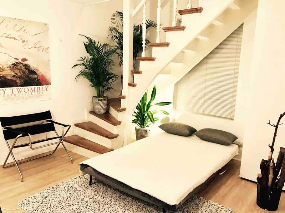Ground Floor In In Charlottenburg Garden View