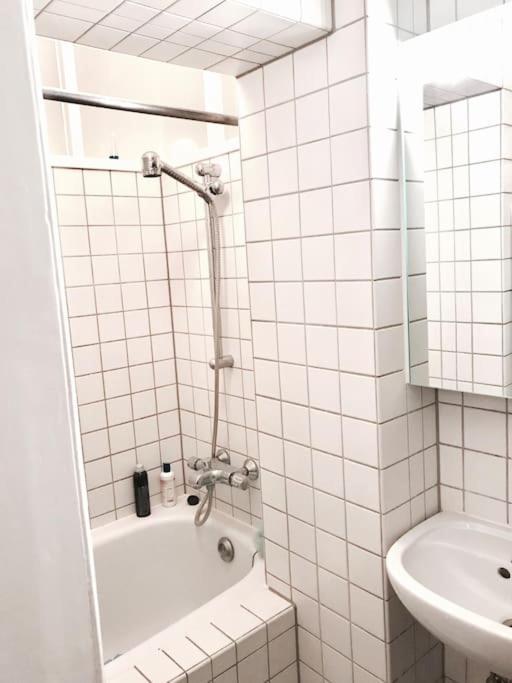 Apartamento Ground Floor In In Charlottenburg Garden View Berlim