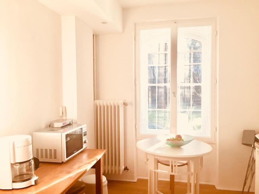 Ground Floor In In Charlottenburg Garden View Berlim